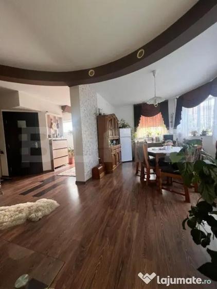 Casă cu 4 camere cu Teren 500 Mp în Central