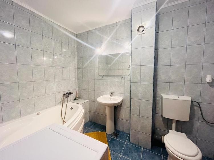 Apartament cu 2 camere semidecomandat, mobilat în Florești