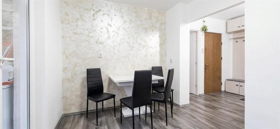 Apartament cu 3 camere decomandat în Iosia