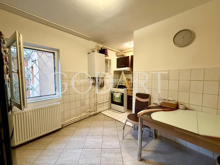Apartament cu 3 camere | Două balcoane | Renovat