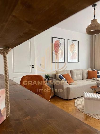 Apartament cu 2 camere semidecomandat, mobilat în Central