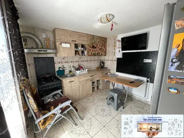 Casă cu 6 camere cu Teren 294 Mp în Central