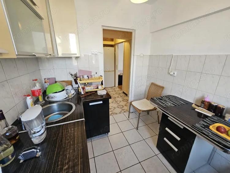 Apartament cu 2 camere decomandat în Zamfirescu