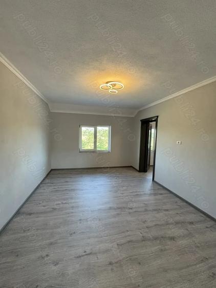 Casă cu Teren 600 Mp în Horia