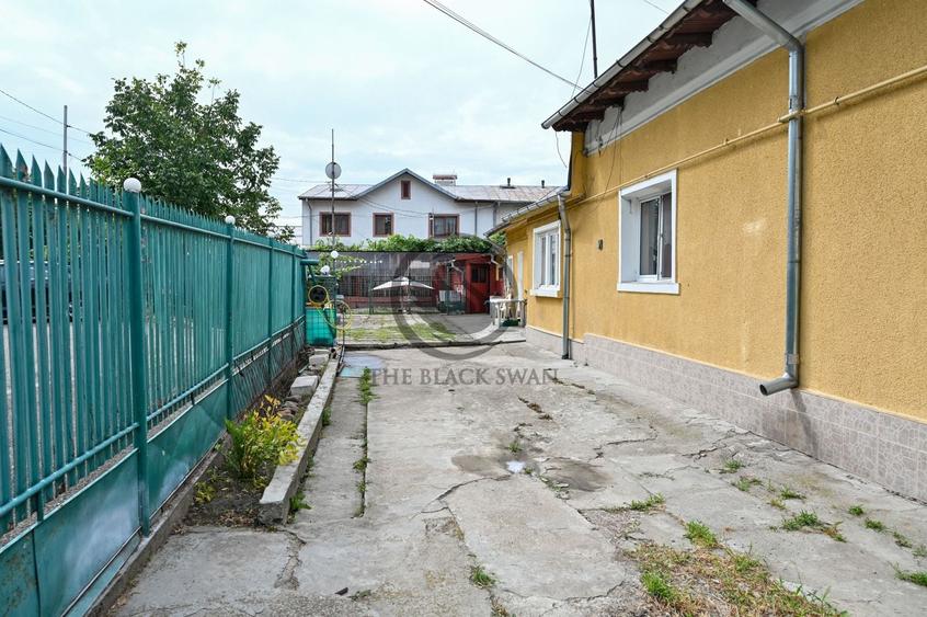 Casă individuală cu 3 camere cu Canalizare în Mihai Bravu
