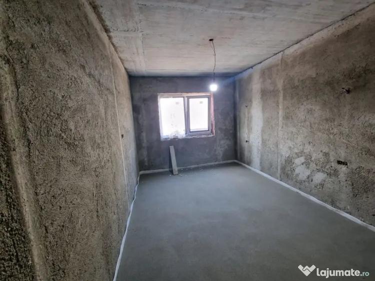 Apartament cu 2 camere decomandat în Smeura