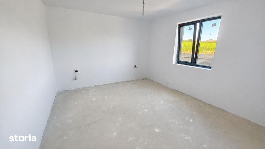 Casă cu 3 camere cu Teren 250 Mp în Hemeiuș