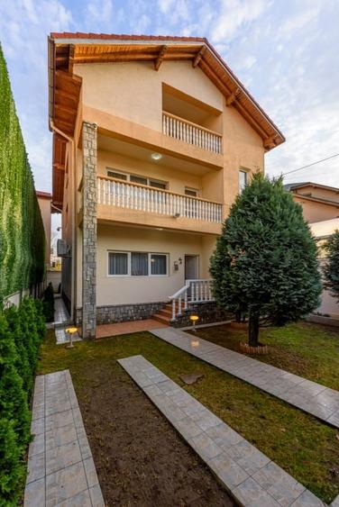 Casă individuală cu 6 camere cu Canalizare în Brâncoveanu
