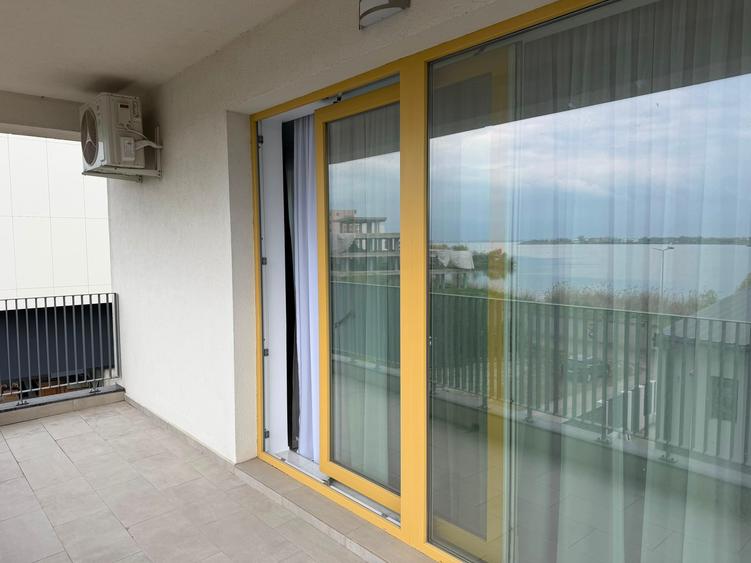 Apartament cu 4 camere decomandat în Sat Vacanță