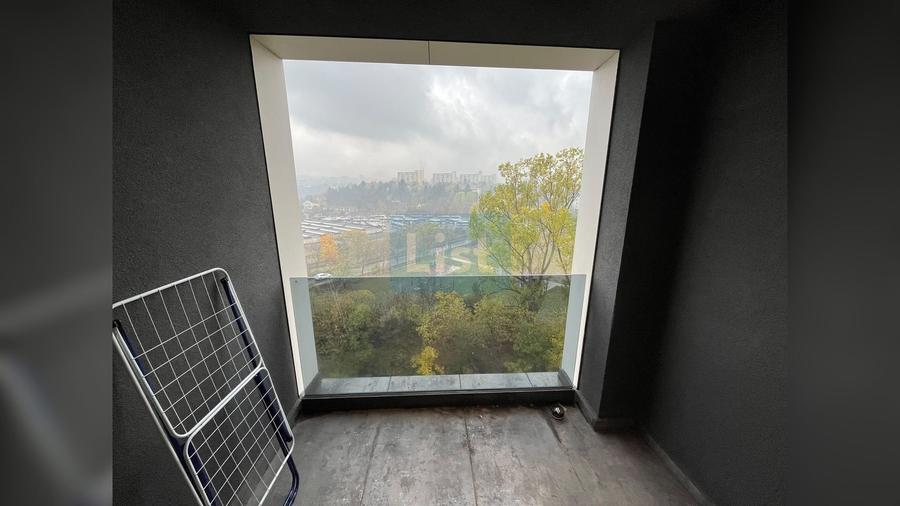 Apartament cu 3 camere semidecomandat, mobilat în Gheorgheni