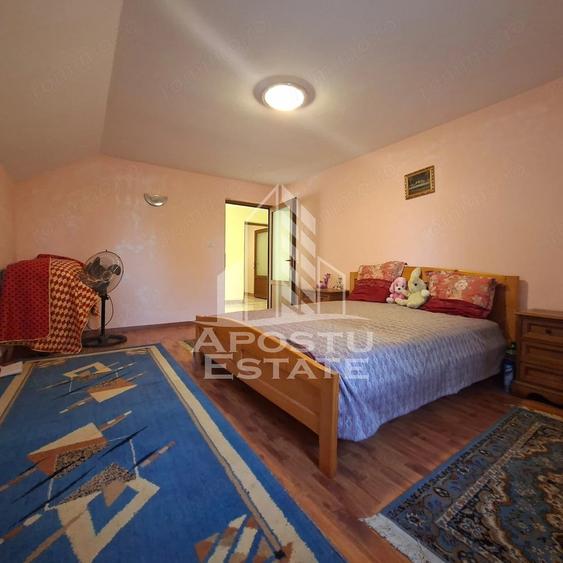 Casă cu 5 camere în Vladimirescu