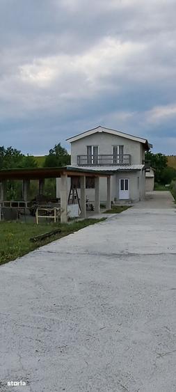 Casă cu 8 camere cu Teren 1500 Mp în Șura Mică