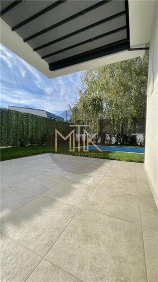 Casă cu 7 camere cu Piscina în Iancu Nicolae