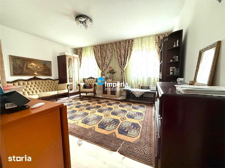 Casă cu 8 camere cu Teren 300 Mp în Ciurea