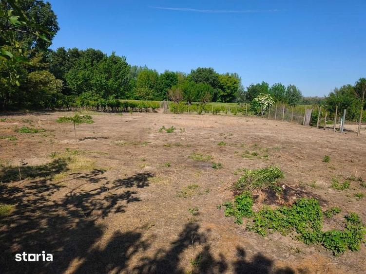 Casă cu 4 camere cu Teren 96 Mp în Peceneaga