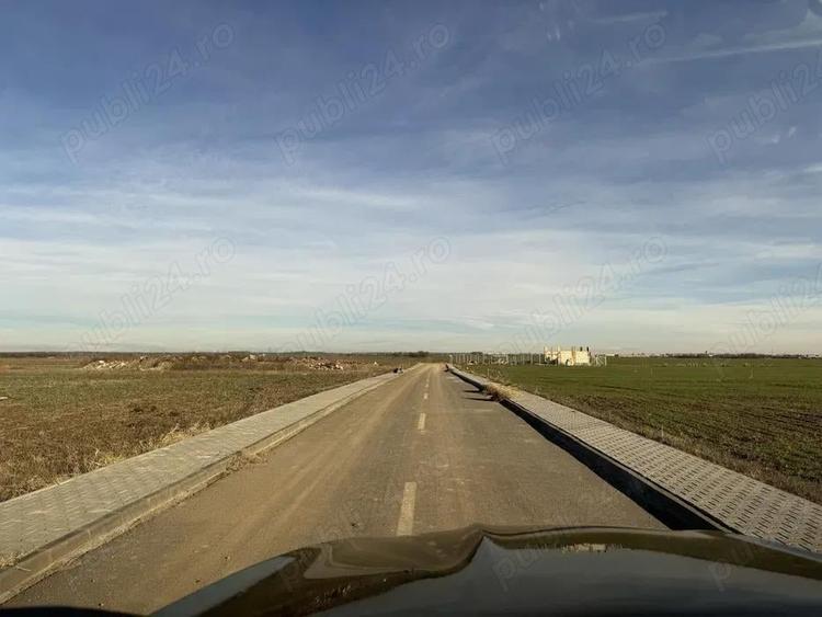 Teren de 12000 mp, în Dragomirești-Vale