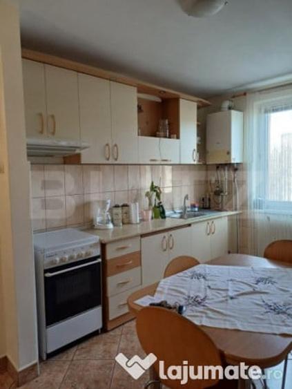 Apartament cu 3 camere decomandat în Turda