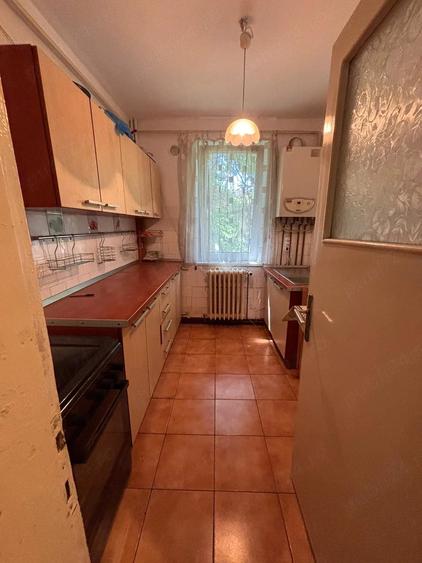 Apartament cu 2 camere nedecomandat în Bucșinescu
