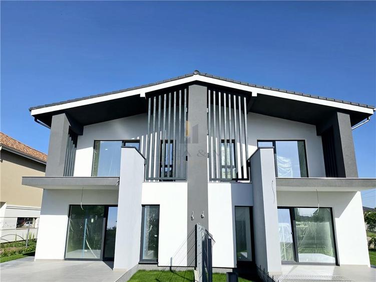 Duplex cu 4 camere cu Canalizare în Dumbrăvița