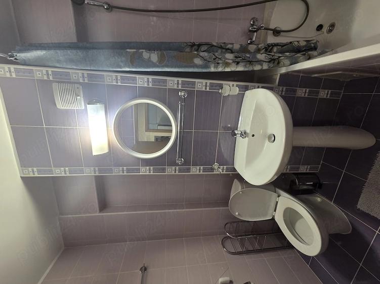 Garsonieră decomandată în Între Lacuri