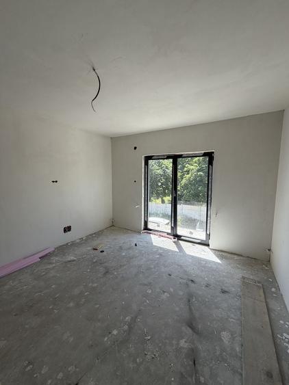 Casă cu 4 camere în Popoveni