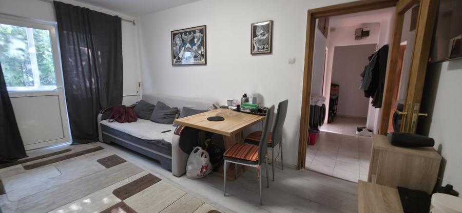 Apartament cu 2 camere semidecomandat în Girocului
