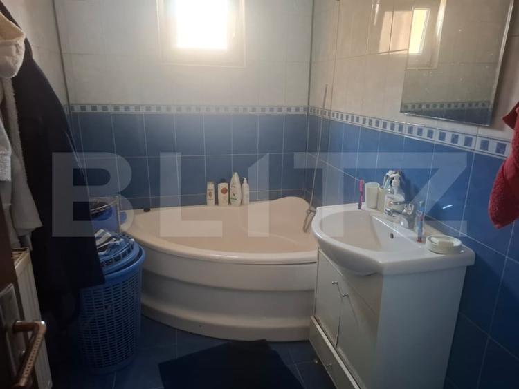 Apartament cu 2 camere semidecomandat, mobilat în Micro 11