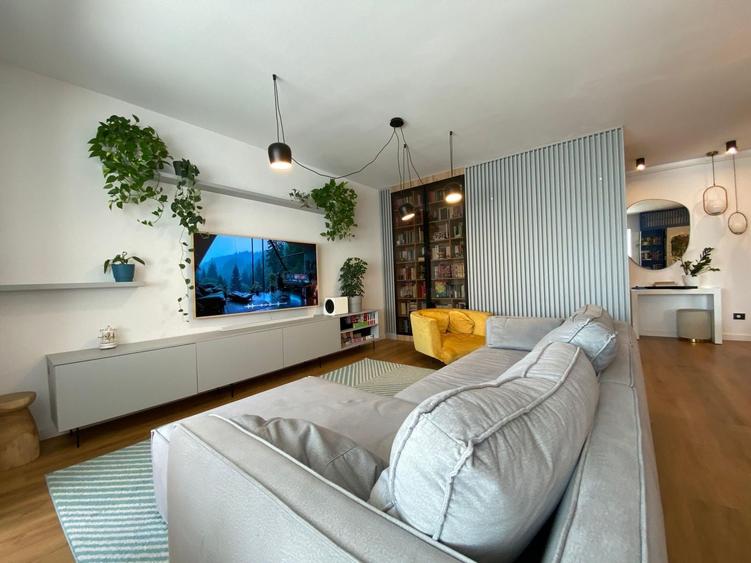 Apartament cu 4 camere decomandat, mobilat în Băneasa