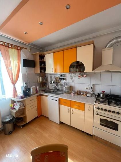 Apartament cu 3 camere decomandat în Săsar
