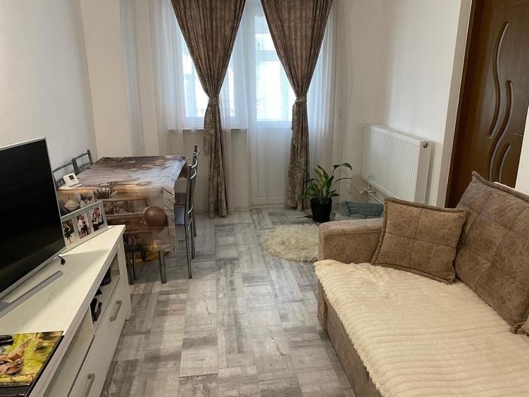 Apartament cu 2 camere decomandat în Exterior Vest