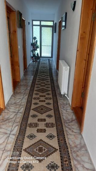 Casă cu 5 camere cu Teren 395 Mp în Central