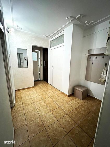 Apartament cu 2 camere decomandat în Nicolina
