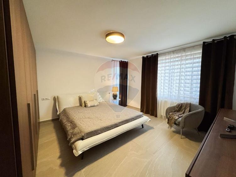 Duplex cu 4 camere cu Teren 185 Mp în Dezmir