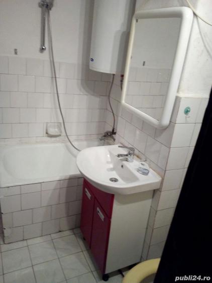 Apartament cu 2 camere decomandat în Ștei