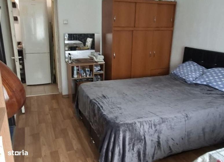 Garsonieră decomandată în Metalurgie