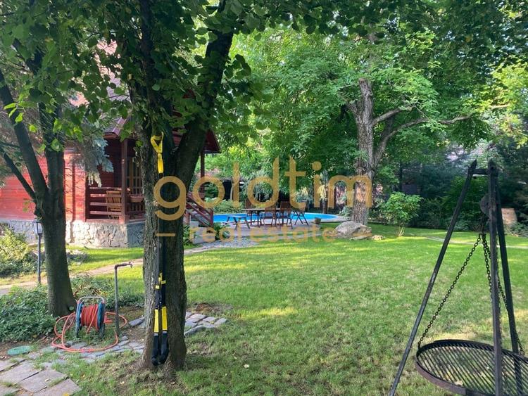 Casă individuală cu 4 camere cu Piscina în Ciofliceni