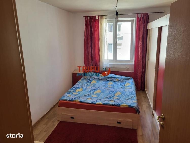 Apartament cu 3 camere semidecomandat, mobilat în Cetate