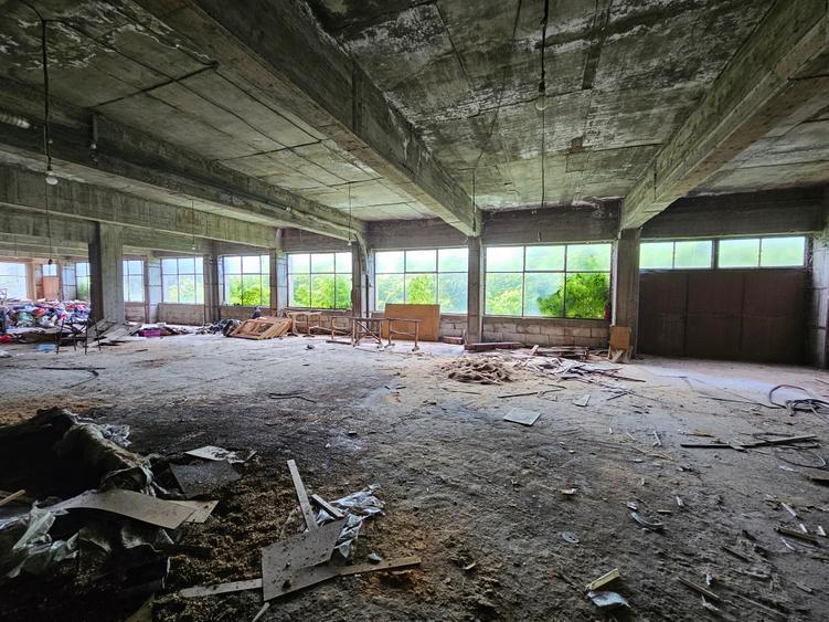 Spațiu comercial, de 2,800 mp, în Freidorf