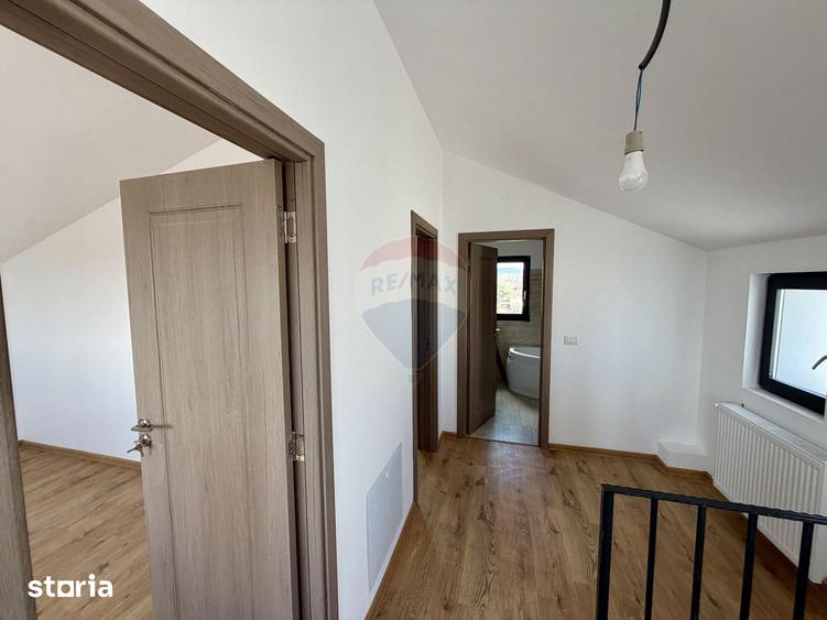 Casă cu 3 camere cu Teren 400 Mp în Golești