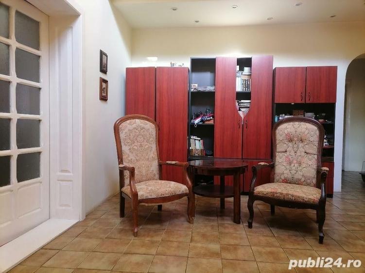 Casă cu 5 camere cu Teren 2100 Mp în Deta