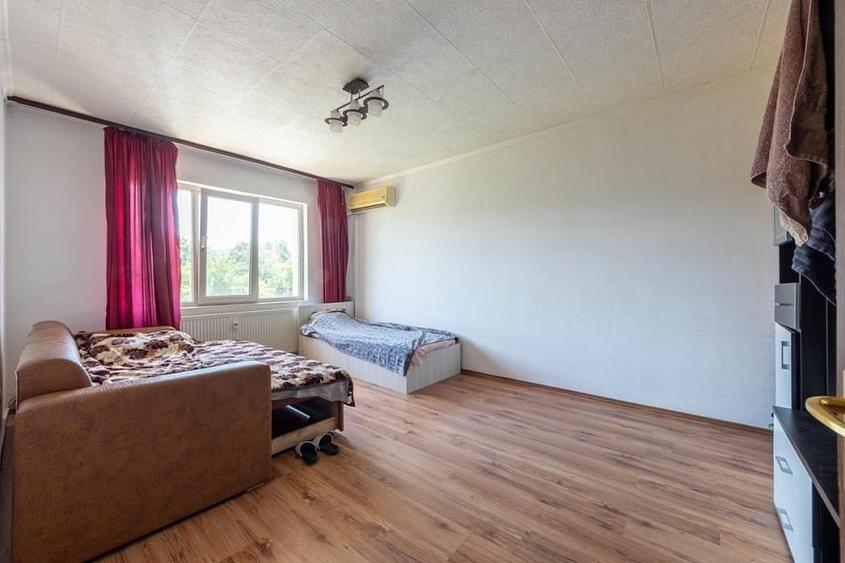 Apartament cu 3 camere în Berceni