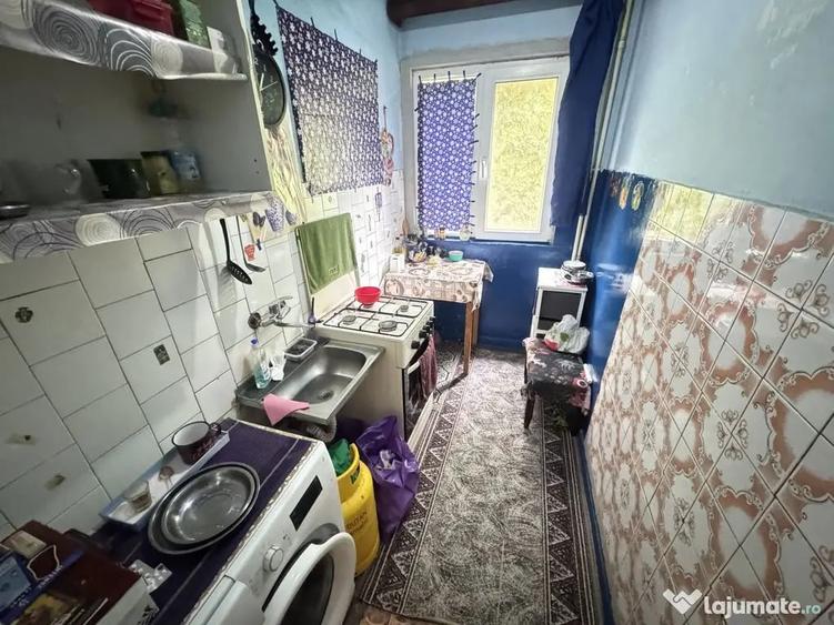 Apartament 3 camere zona Km 4 5 - 3