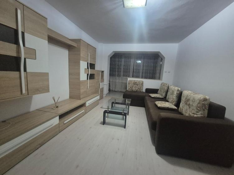 Apartament cu 2 camere decomandat în George Enescu