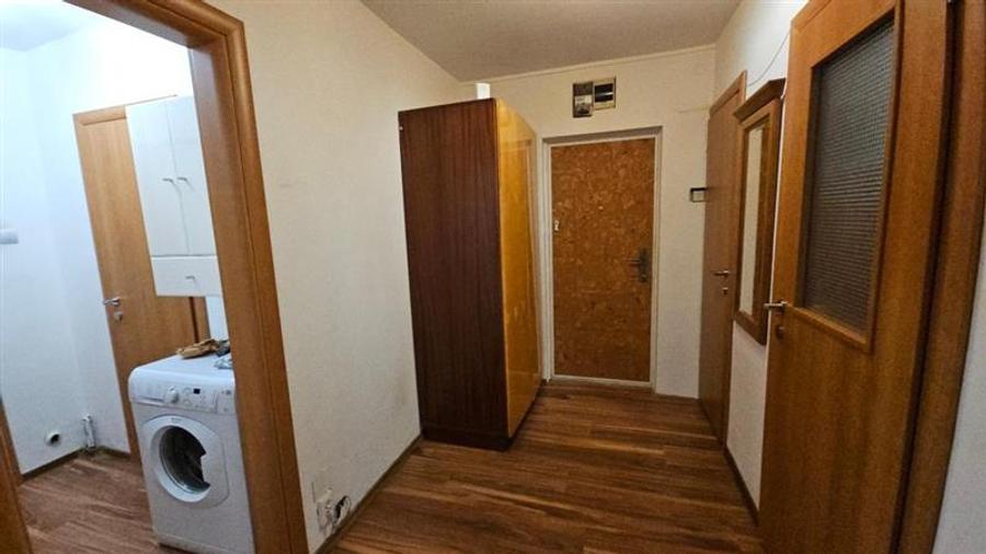Apartament cu 3 camere decomandat, mobilat în Brâncoveanu