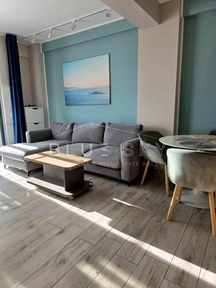 Apartament cu 3 camere decomandat, mobilat în Delfinariu