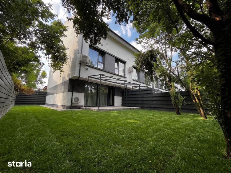 Casă cu 5 camere cu Teren 242 Mp în Mogoșoaia