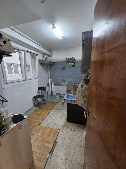 Apartament cu 2 camere decomandat în Drumul Taberei