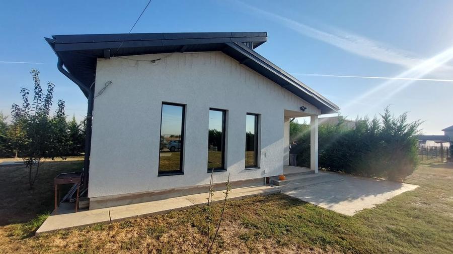 Casă cu 3 camere cu Teren 821 Mp în Măgurele