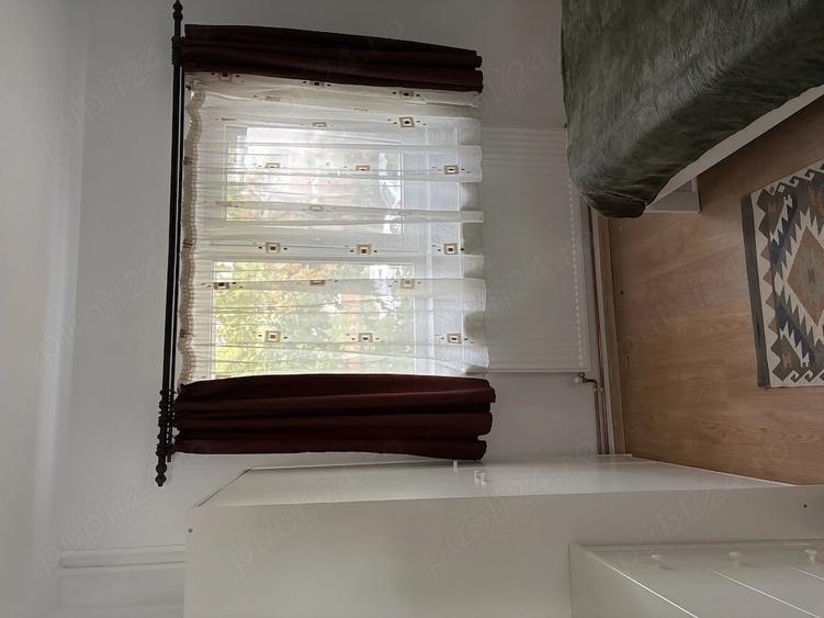 Apartament cu 3 camere decomandat în Aradului