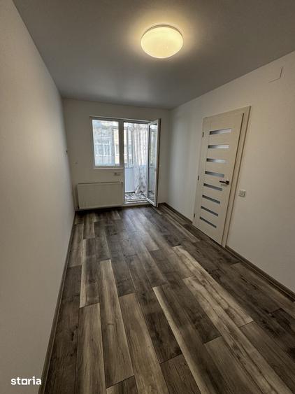 Apartament cu 3 camere semidecomandat în Boldești